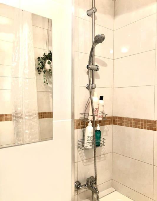 Miejskie Mieszkanie Apartment Varşovia Exterior foto