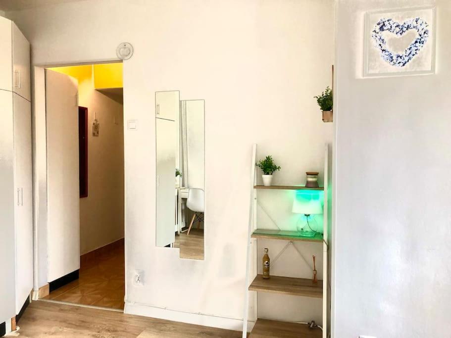 Miejskie Mieszkanie Apartment Varşovia Exterior foto